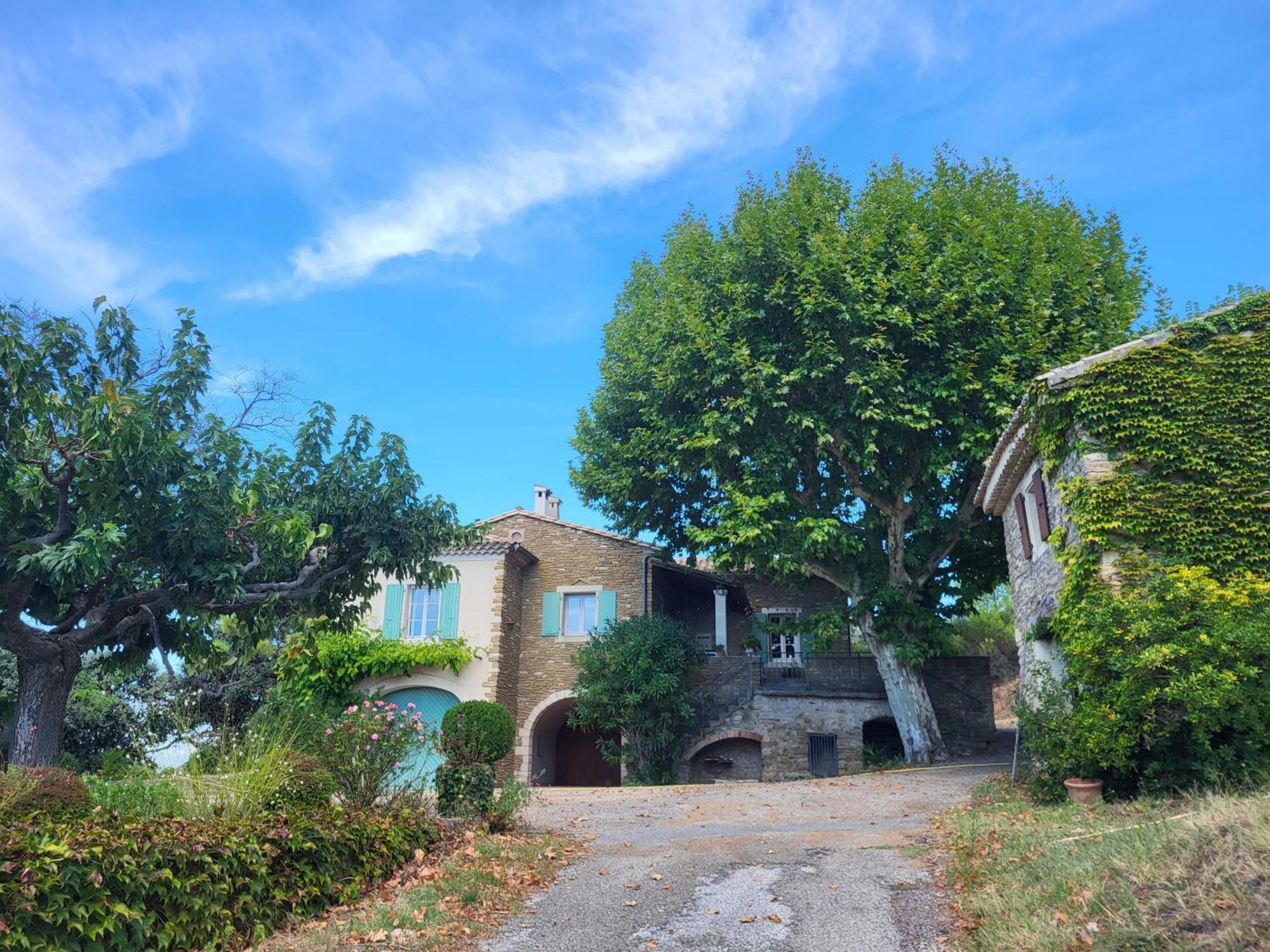 Les Saffres - Gite De Charme Pour 8 Personnes Valréas Exterior foto